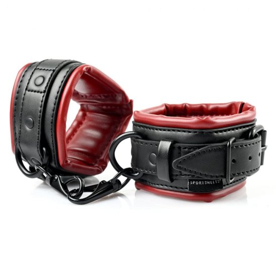 Sportsheets Saffron Hog Tie & Cuff Set In Black/Red